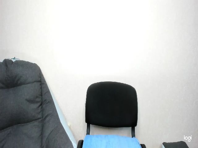 Live sex webcam photo for SarahSmiths #258375468