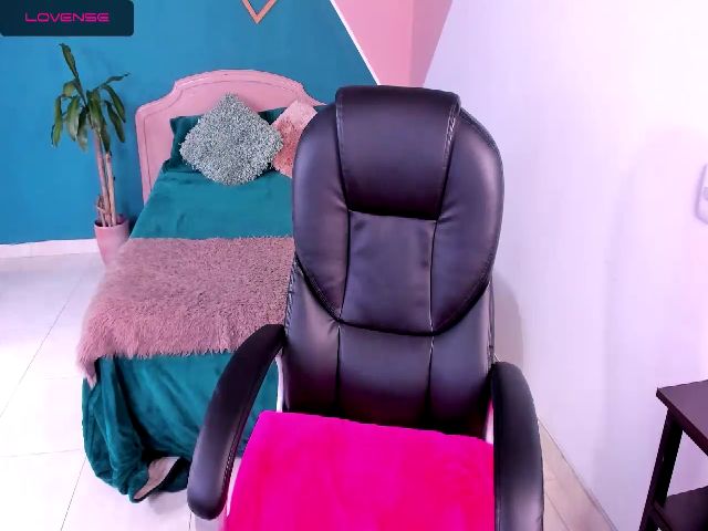 Live sex webcam photo for Quinn_hart #253185549