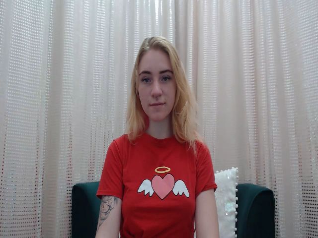 Live sex webcam photo for RedBerryy #263461878