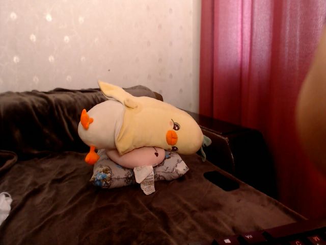 Live sex webcam photo for midzukki_01 #263481591