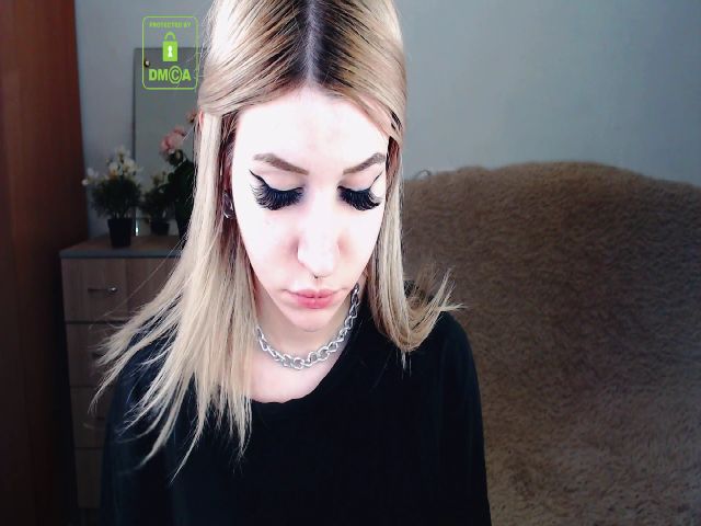 Live sex webcam photo for Alison_Moonli #254955693