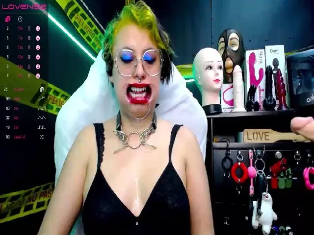 Live sex webcam photo for Rubi_slave #261277695