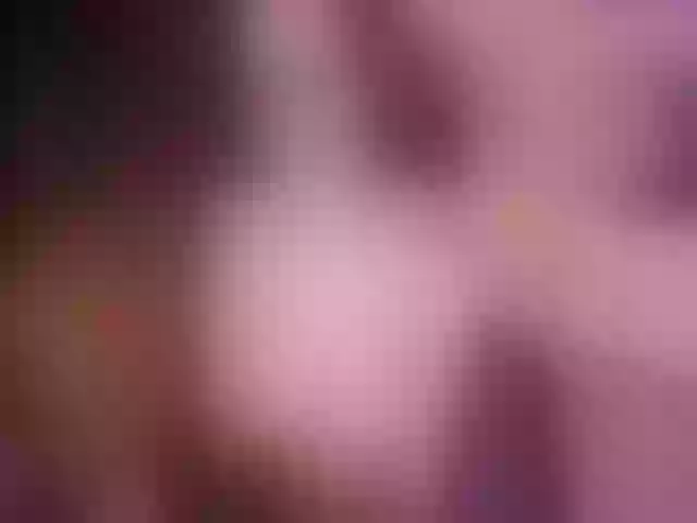 Live sex webcam photo for Miah_Peach #264040559