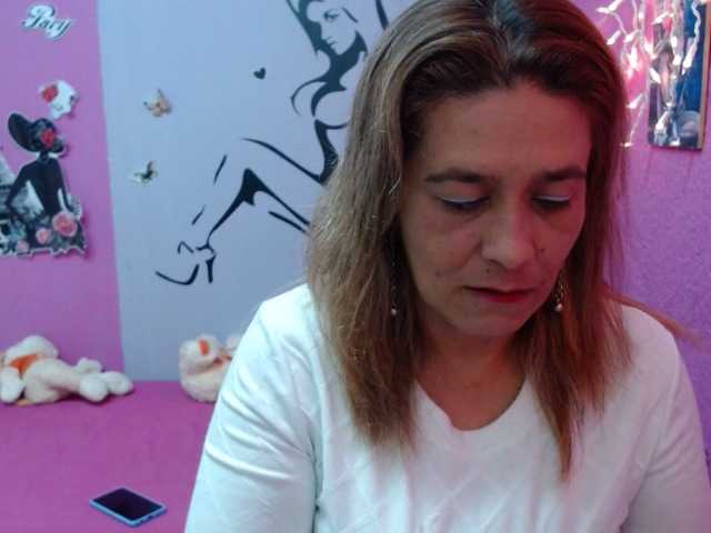 Live sex webcam photo for Karina0021 #242348841