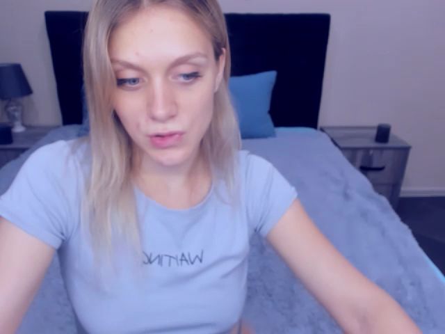 Live sex webcam photo for MeganKind #260564072