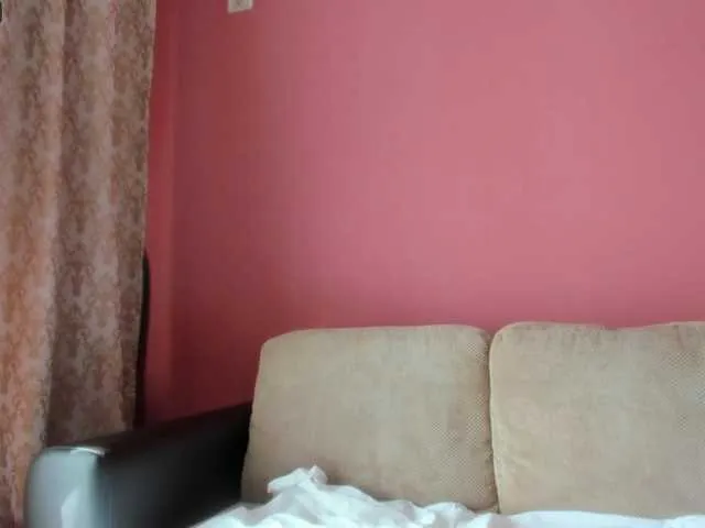 Live sex webcam photo for DiamondKay #287973873