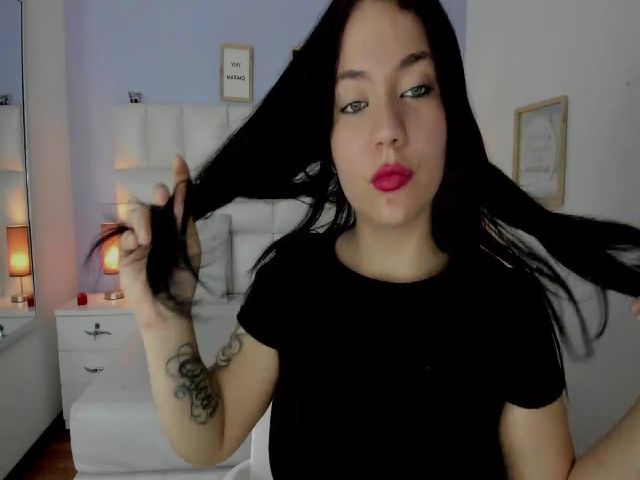 Live sex webcam photo for Rebeca__grey #264949075