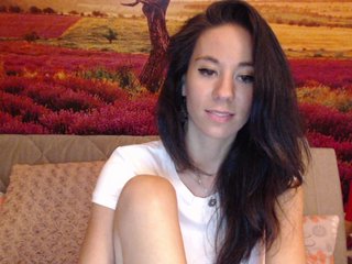 Live sex webcam photo for Roselyn12 #240665895