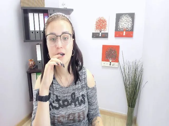Live sex webcam photo for EvaMild #261758433