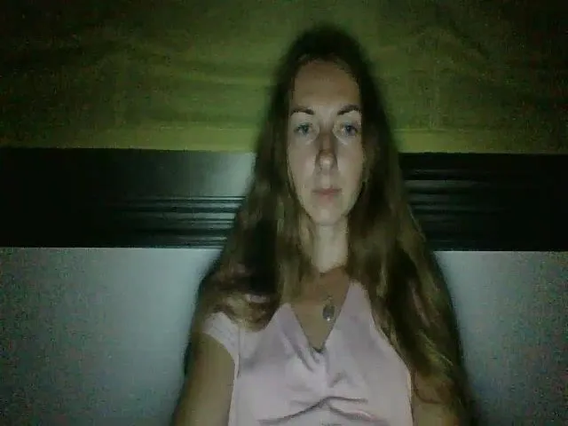 Live sex webcam photo for CheelyWilly #256448497