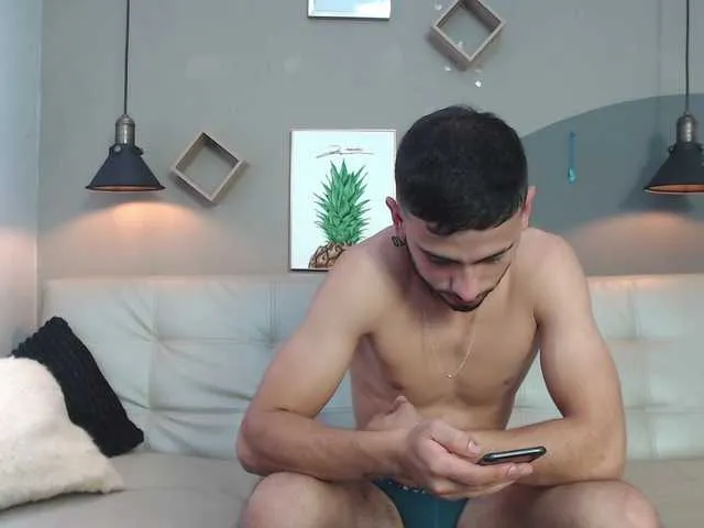 Live sex webcam photo for HotFuckers1 #246152182