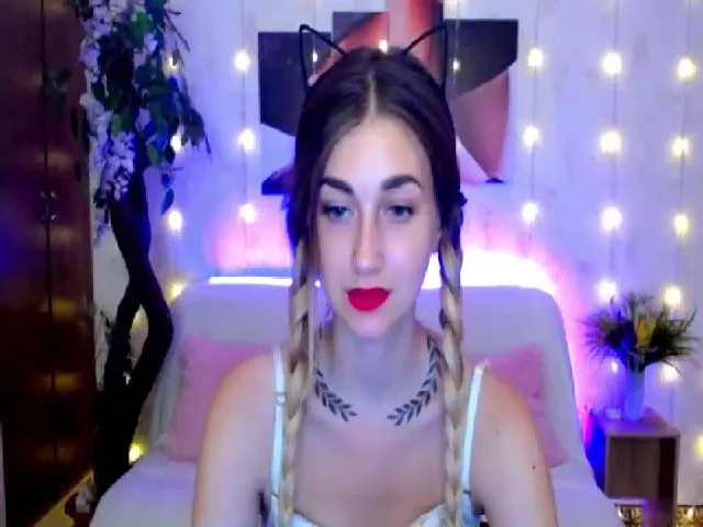 Live sex webcam photo for Lolly__Pop__ #262363811