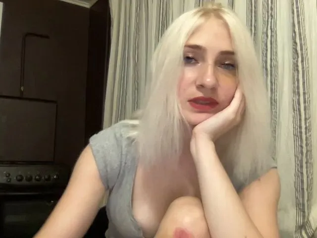 Live sex webcam photo for Olivka_Little #264606762