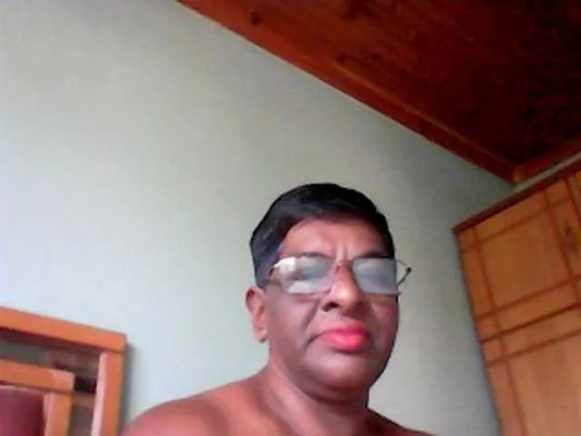 Live sex webcam photo for asianleanne #241395707