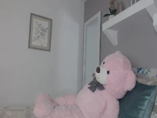 Live sex webcam photo for MaryPink #258903452