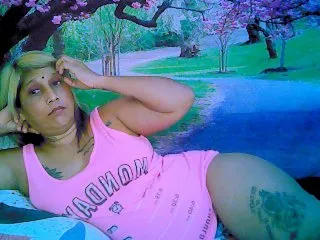 Live sex webcam photo for indianroxy #287933037