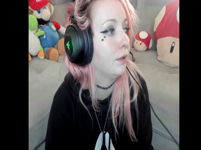 Live sex webcam photo for PrincessBluu #253914809