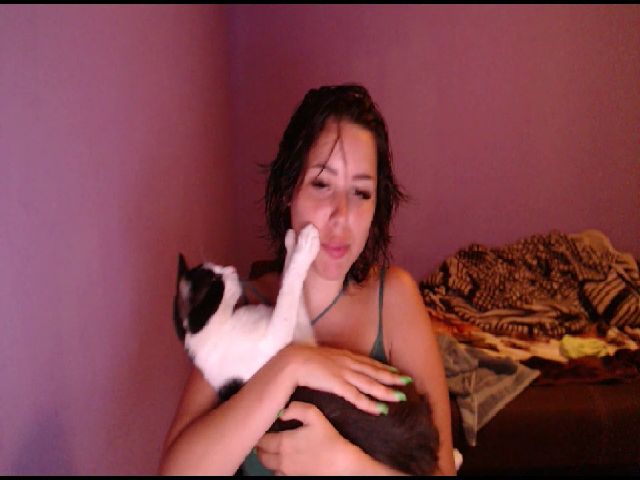 Live sex webcam photo for LoveJulliette #264463755