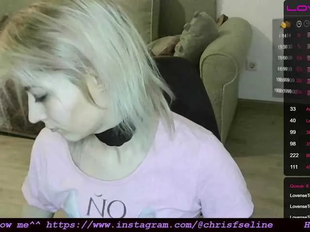 Live sex webcam photo for NickyYoung #241206732