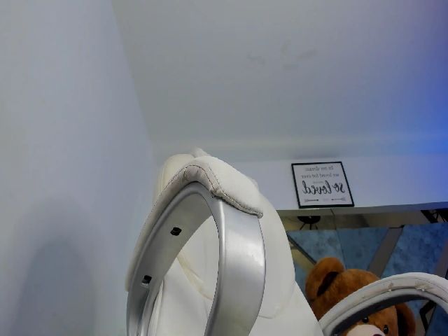 Live sex webcam photo for LoliSweet #252770862