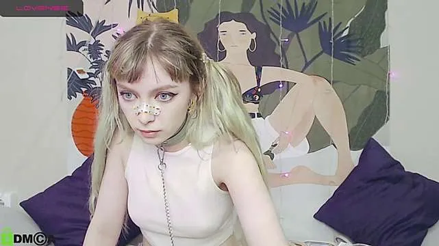 Live sex webcam photo for green_peeearl #244929966