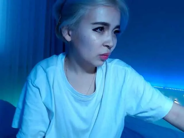 Live sex webcam photo for ChioChana #245332433