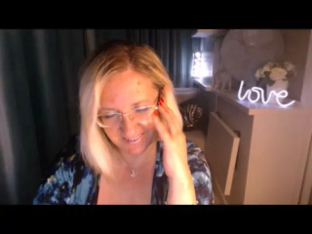 Live sex webcam photo for Cryna_Miss #263876033
