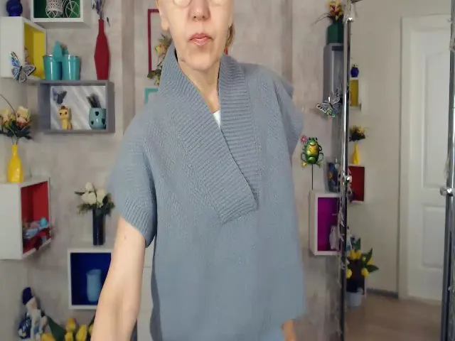 Live sex webcam photo for Greybunny #264788396