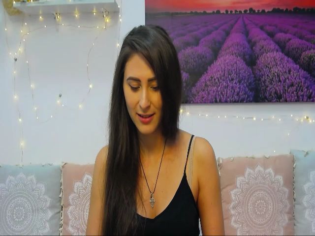 Live sex webcam photo for MaraW #255381018