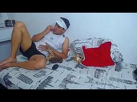 Live sex webcam photo for guys_dared_hotter #243803501