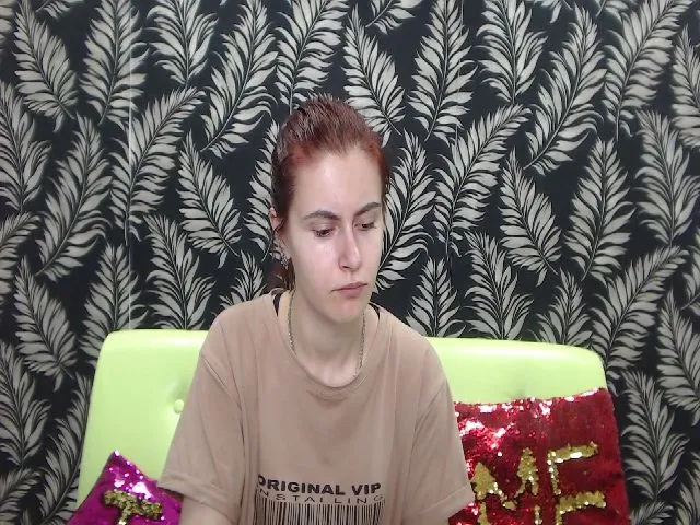 Live sex webcam photo for MollyTravis #262223580