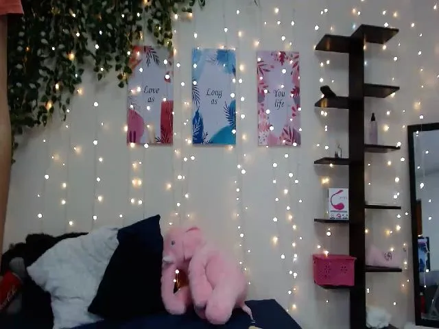 Live sex webcam photo for JOLIE_ABALO #256977001