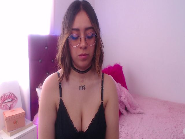 Live sex webcam photo for SamPuckett #252557836