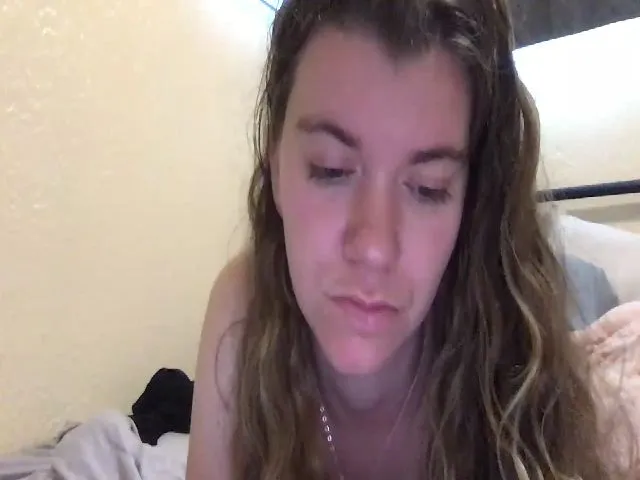 Live sex webcam photo for Trixiegirl3 #253779264