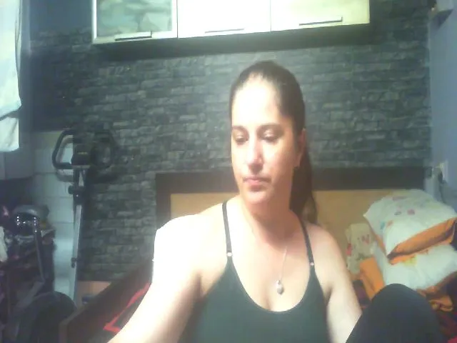 Live sex webcam photo for MGabrielle #253337085