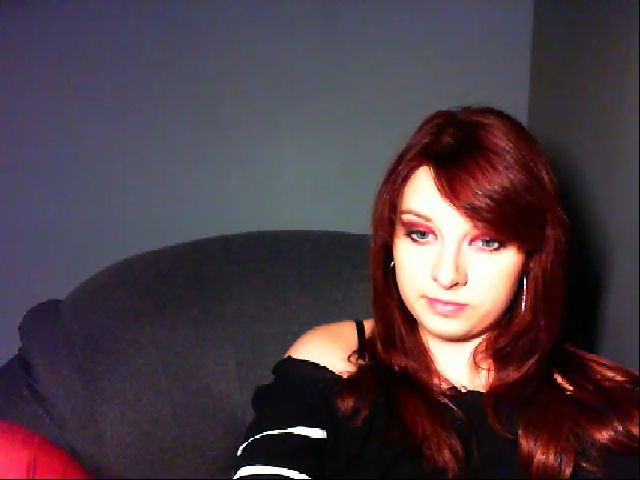 Live sex webcam photo for VirginLuna18 #255720792