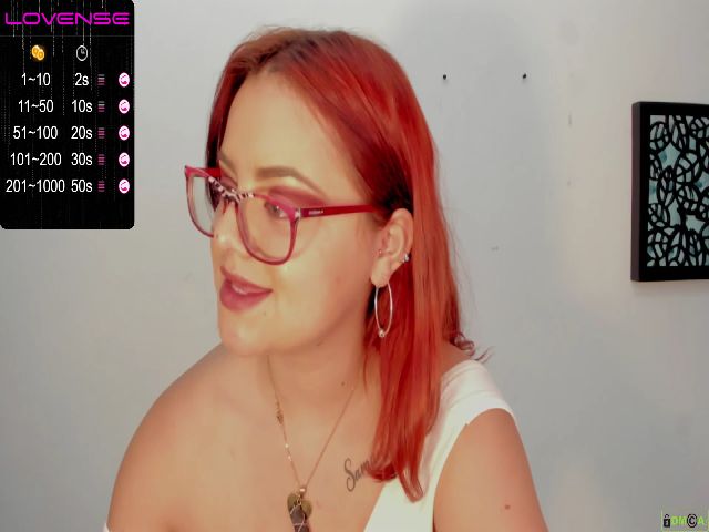 Live sex webcam photo for Esmeralda_R #265147107