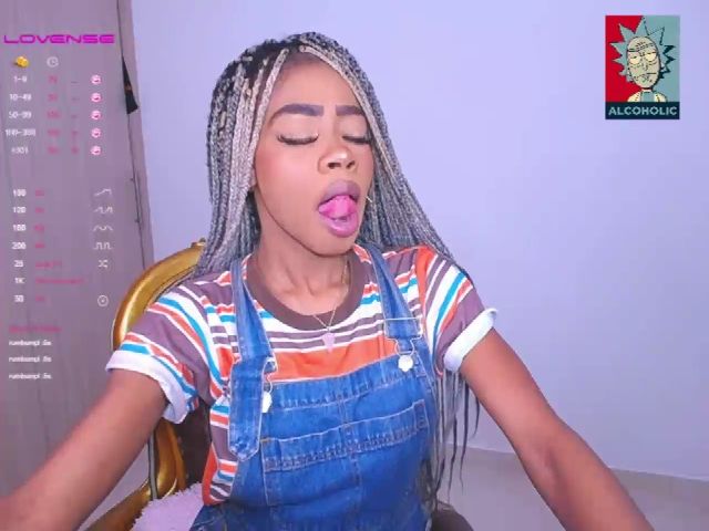 Live sex webcam photo for Aria_brown_ #252285039