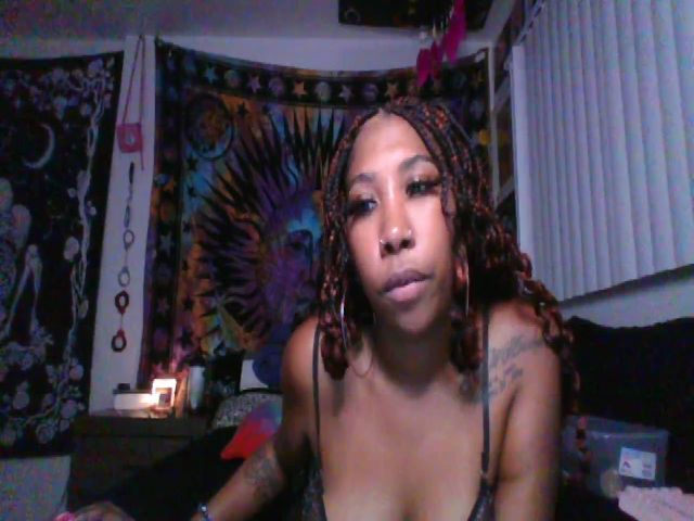 Live sex webcam photo for hennyhoneypot #259139593