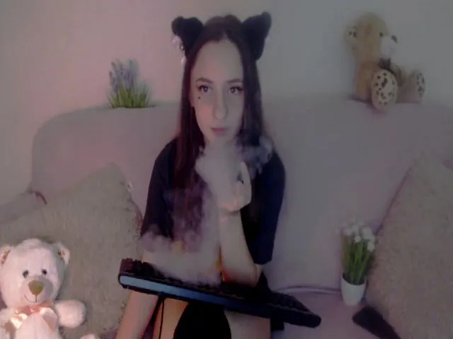Live sex webcam photo for Meowny #264516747