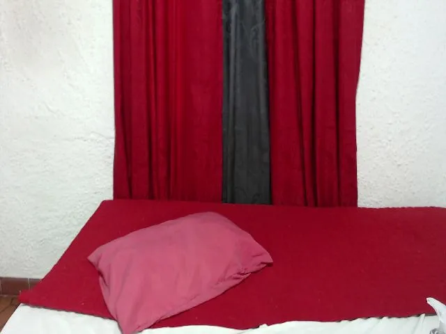 Live sex webcam photo for ElizaClint #253564240