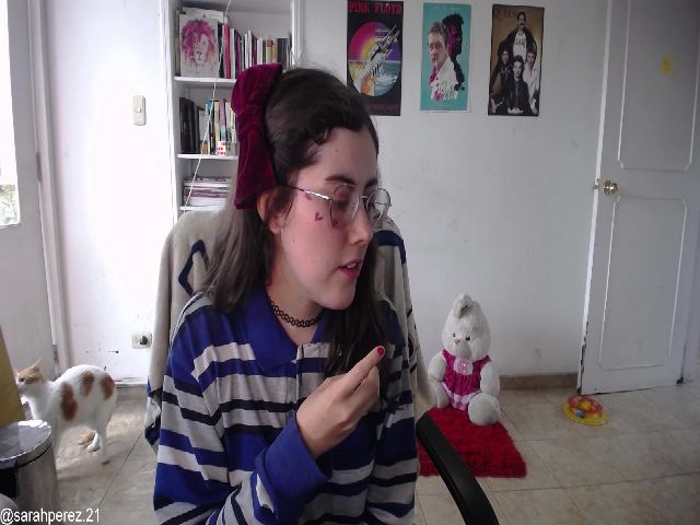 Live sex webcam photo for Cherrybunny21 #257116594