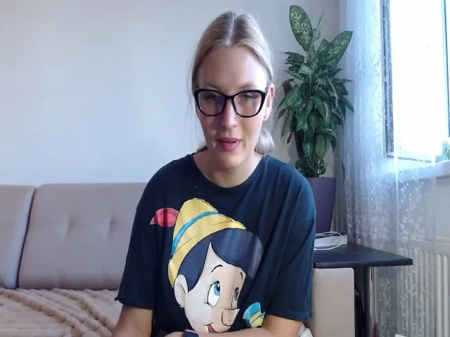 Live sex webcam photo for UrBlack_Kitty #252708112