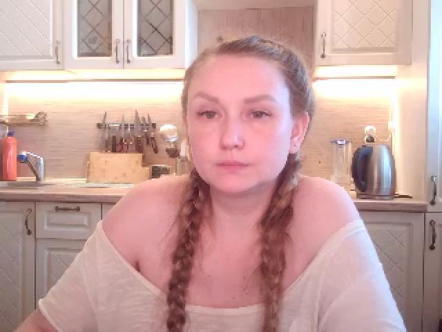 Live sex webcam photo for JaneGrey111 #252763649