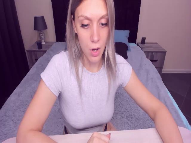 Live sex webcam photo for MeganKind #264778617