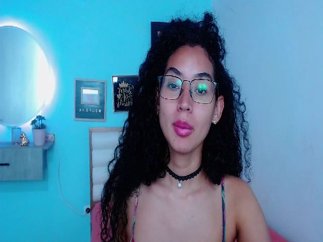 Live sex webcam photo for Jade_lee88 #259980017