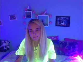 Live sex webcam photo for AnnaHappy18 #240603765