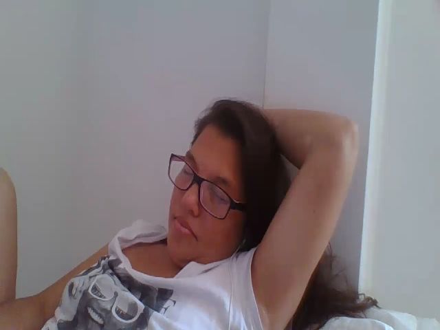 Live sex webcam photo for SweetLola01 #256324800