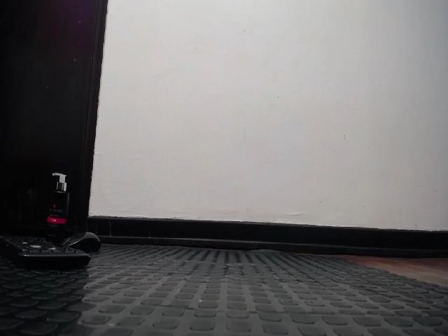 Live sex webcam photo for Kloe_wicked #254818962