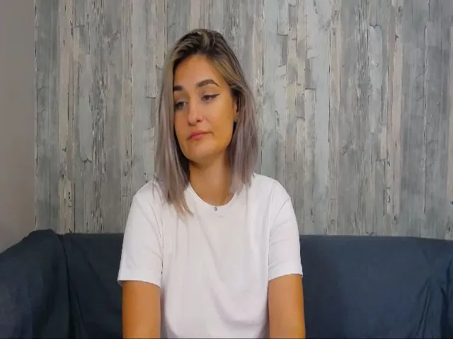 Live sex webcam photo for SecretAmber #255632797